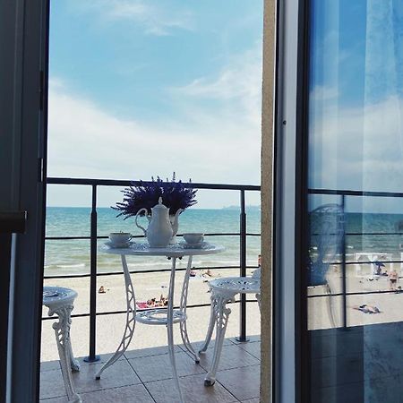 Hotel Tsvetok Odessa Esterno foto