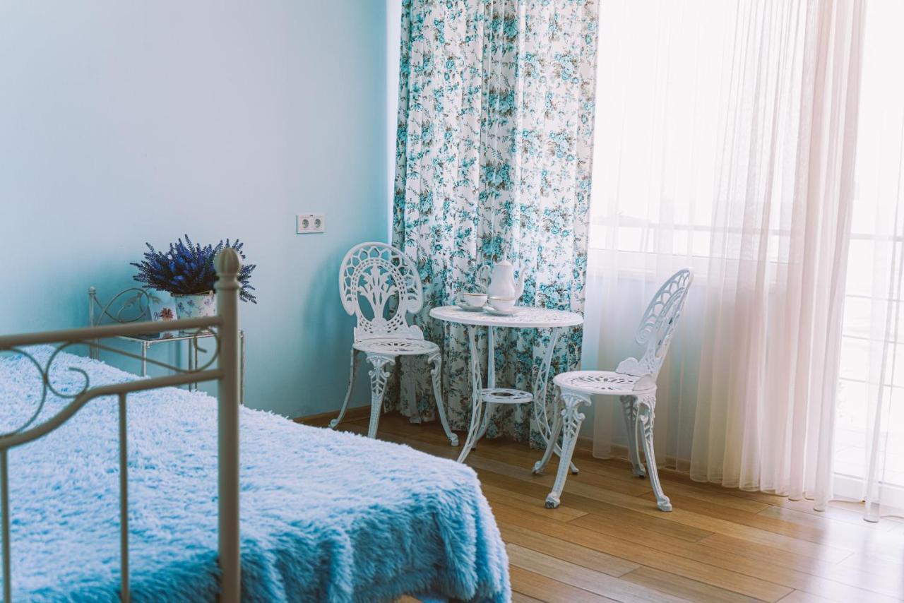 Hotel Tsvetok Odessa Esterno foto