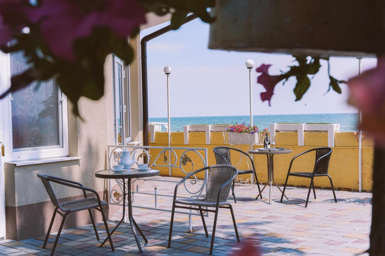 Hotel Tsvetok Odessa Esterno foto