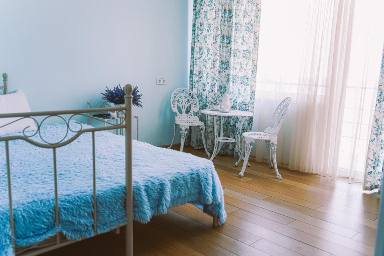 Hotel Tsvetok Odessa Esterno foto
