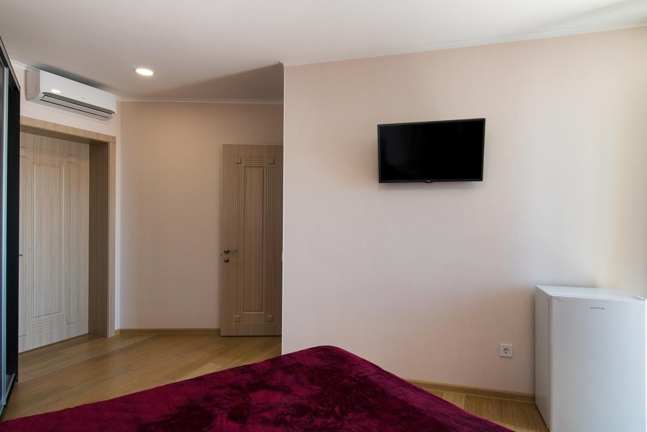 Hotel Tsvetok Odessa Esterno foto