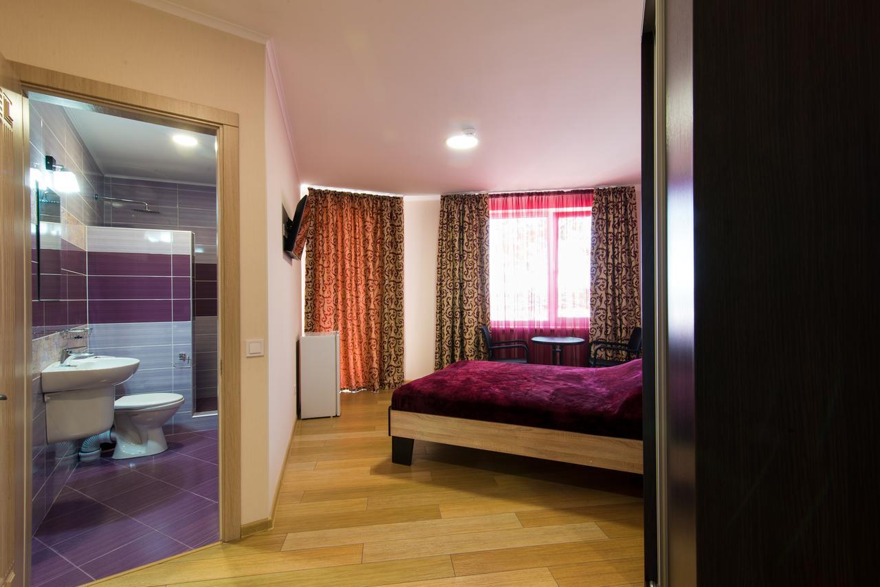 Hotel Tsvetok Odessa Esterno foto