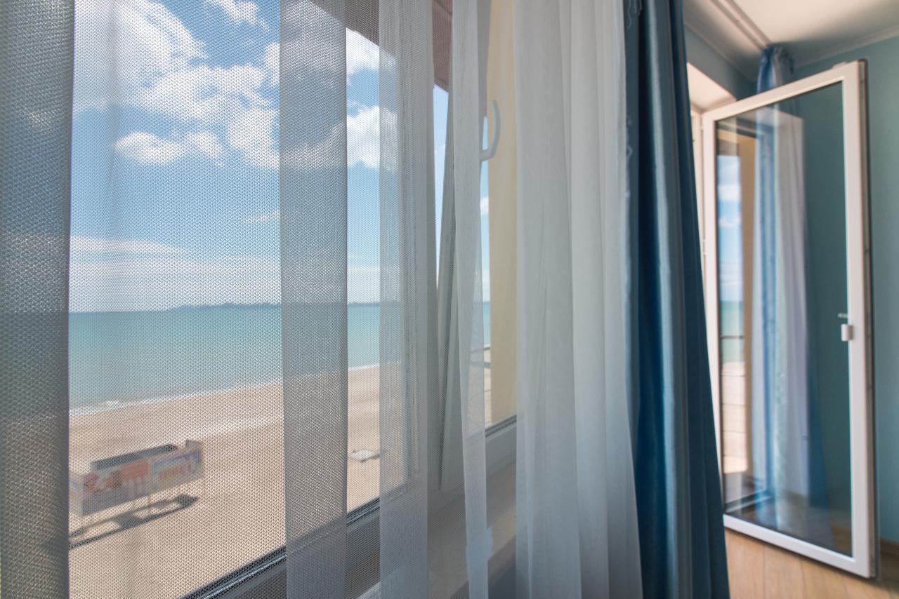 Hotel Tsvetok Odessa Esterno foto